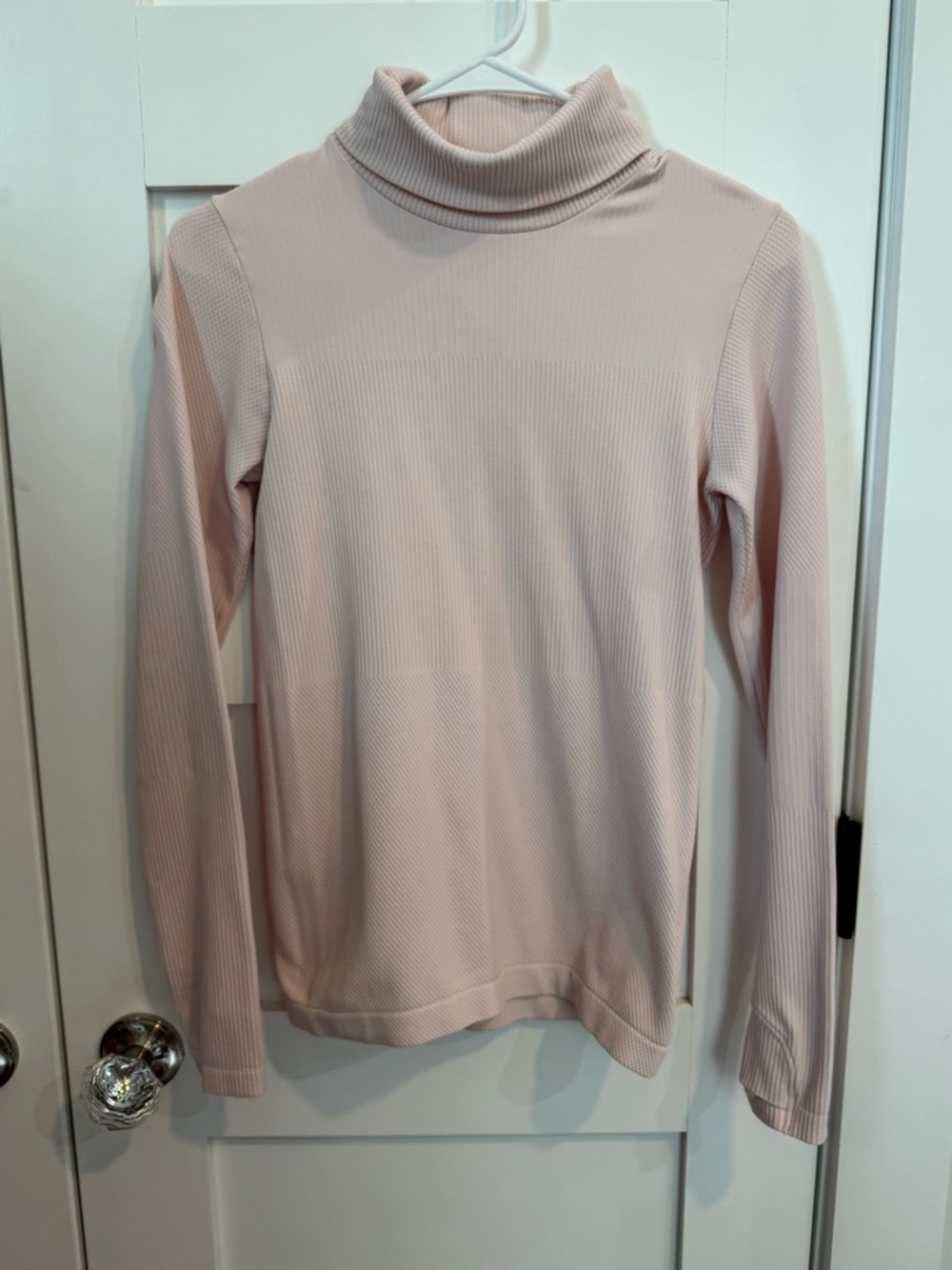 Athleta Women’s Light Pink Ribbed Turtleneck Top size S
